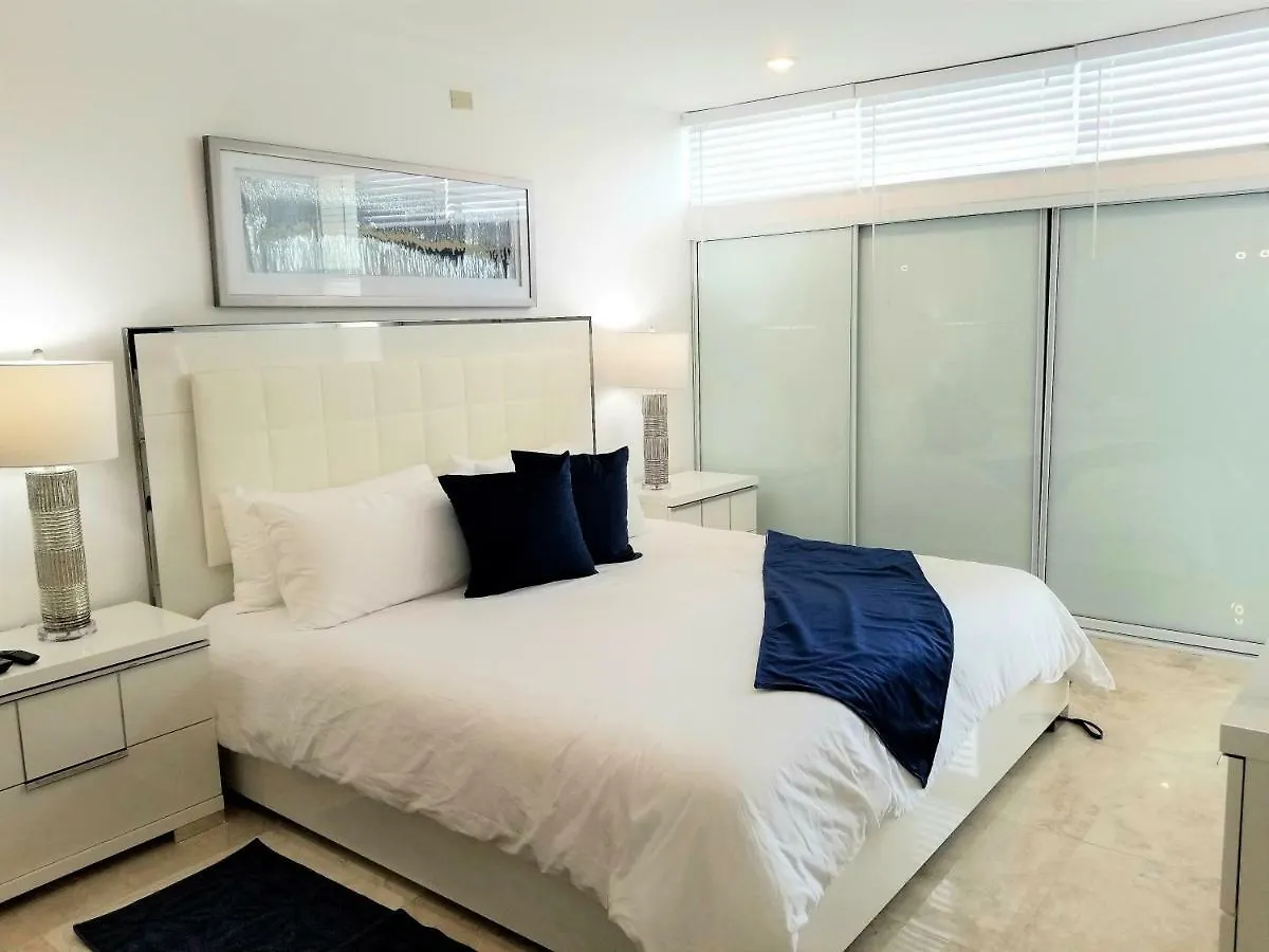 ESJ TOWERS 2 bd 2bath ocean view APT TOP location LUX
