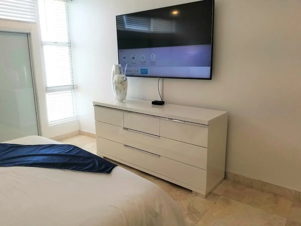 ESJ TOWERS 2 bd 2bath ocean view APT TOP location LUX